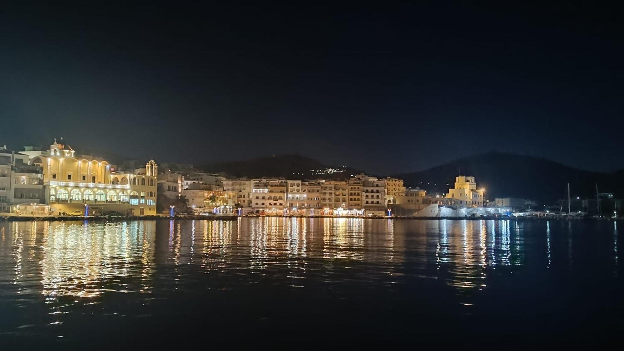 Deluxe Sophia'S Penthouse Apartment Karpathos Ngoại thất bức ảnh